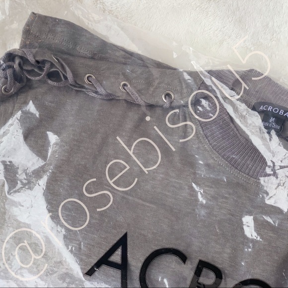 ➰HP!➰{ACROBAT} GRAY Lace-Up Detail Long Sleeve Tee - Picture 2 of 8